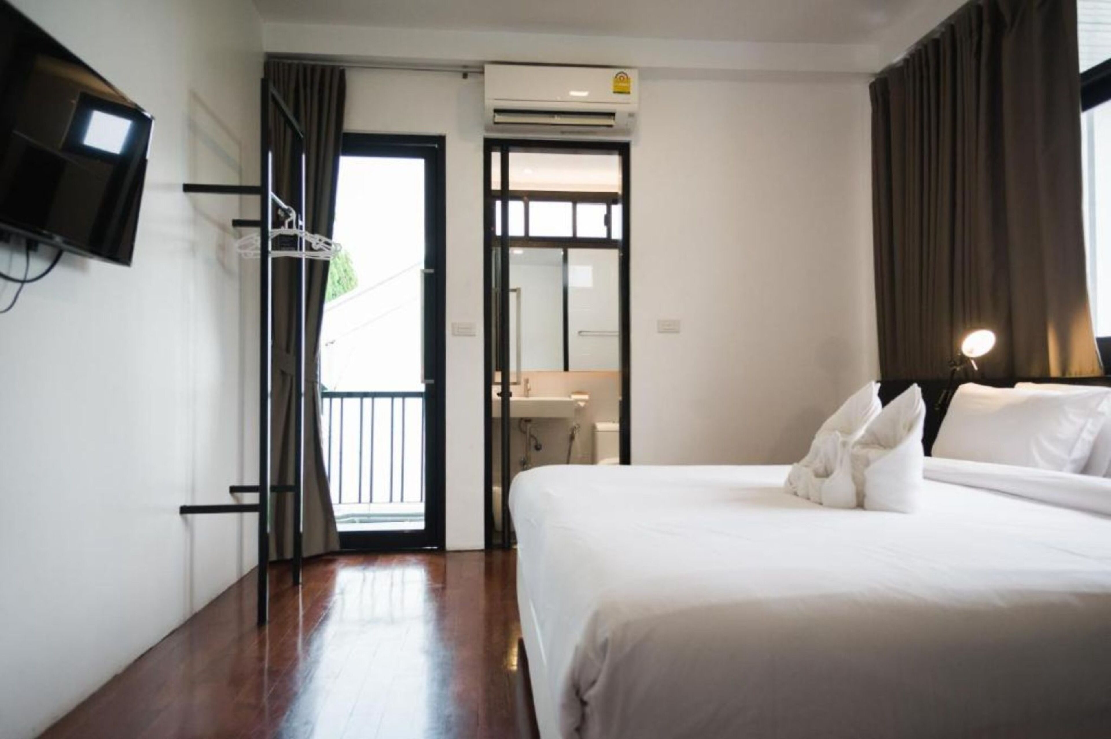 ダブルルーム 専用バスルーム | WiFi (無料)、ベッドシーツ