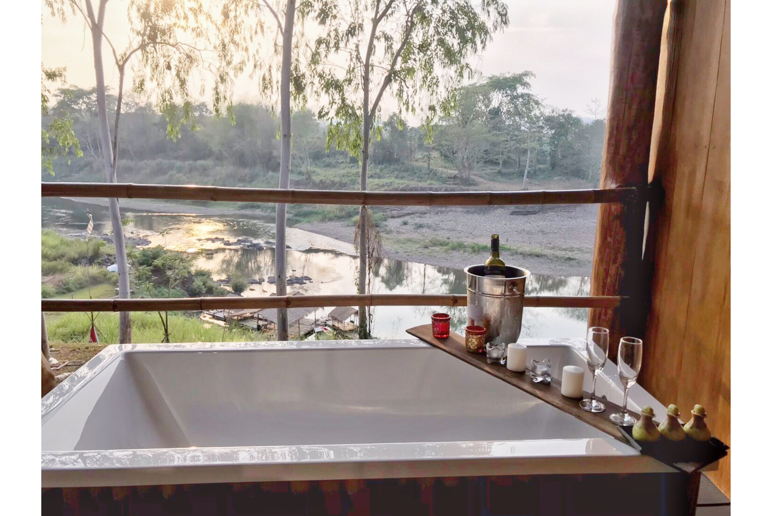 Deluxe Room, River Front | 起居区