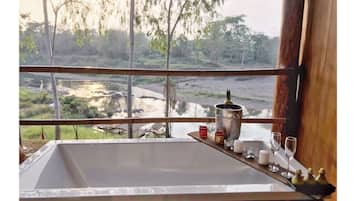 Deluxe Room, River Front | Ruang tamu