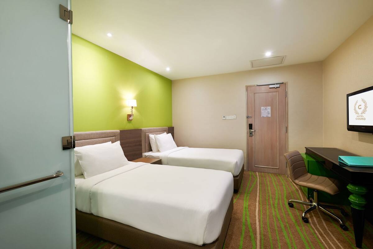 In-room safe, desk, soundproofing, iron/ironing board (on request)