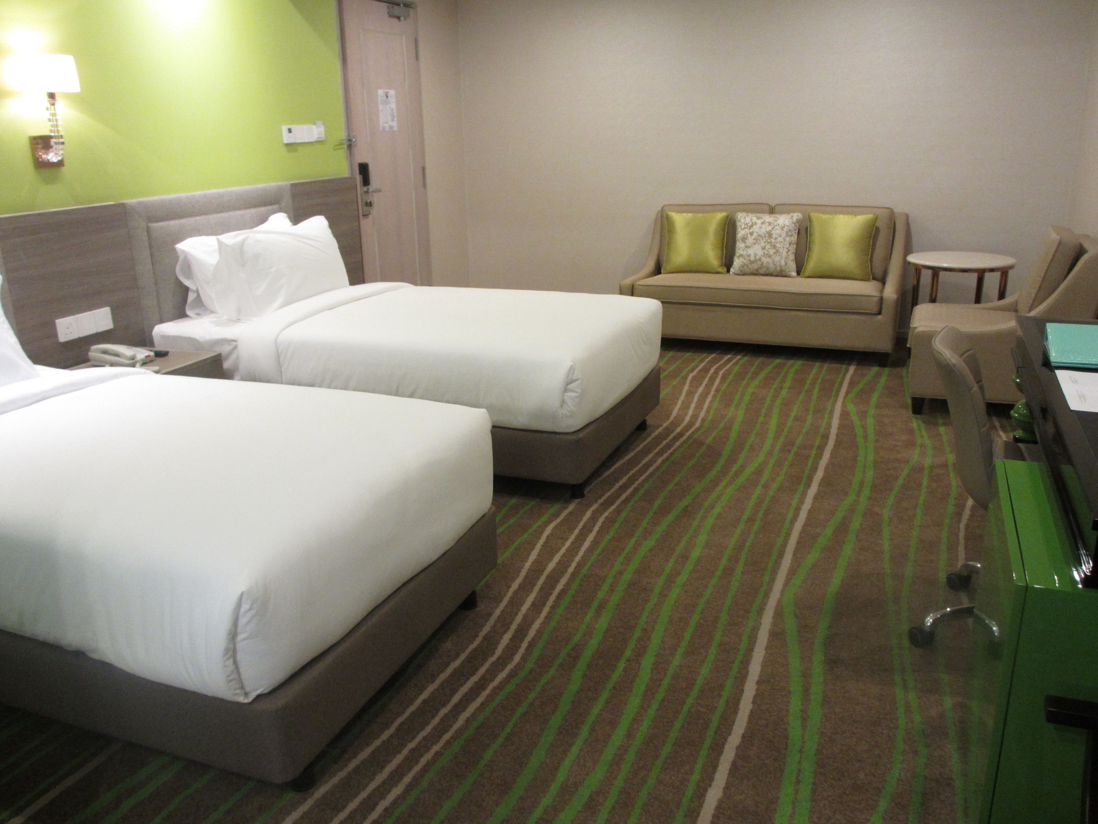 0b | in-room safe, desk, soundproofing, iron/ironing board