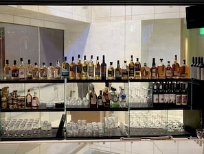 酒吧（店内）