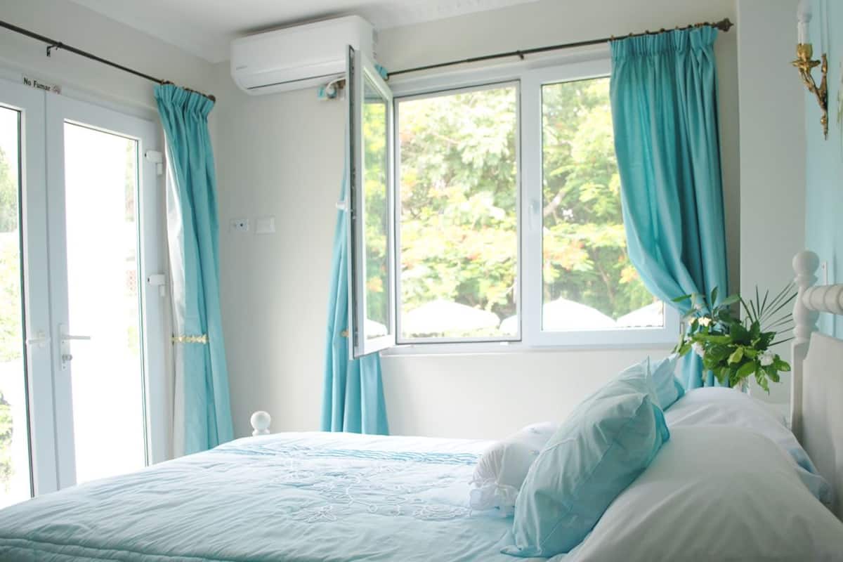 Morning Breeze Number 5 | Egyptian cotton sheets, individually decorated, individually furnished