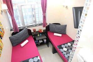 Classic Twin Room | Premium bedding, in-room safe, desk, soundproofing - Park Inn (Kowloon)