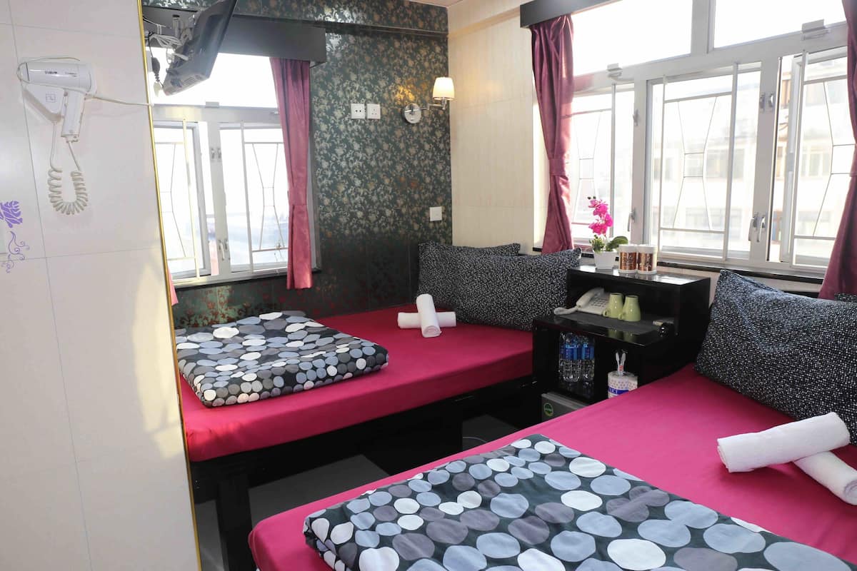 Premium bedding, in-room safe, desk, soundproofing