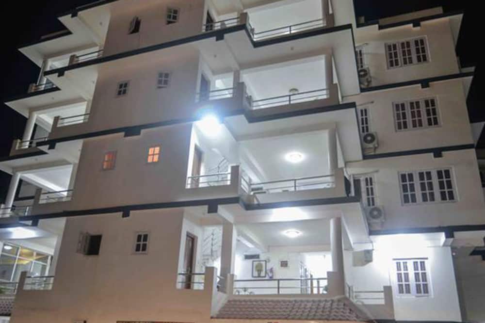 Hotel Shivam Plaza