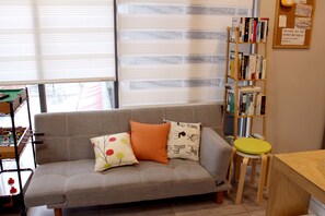 Lobby lounge - Viva Cheongchun Guest House (Busan)