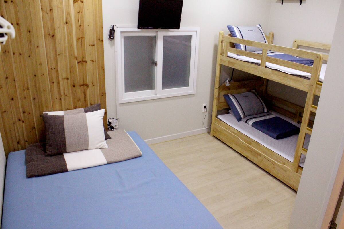 Habitación cuádruple estándar, 1 habitación | Wifi gratis