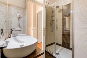 Double Room (External private bathroom ) | Bathroom | Shower, free toiletries, hair dryer, bidet - Relais Vatican Suites (Rome)
