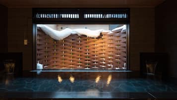 Indoor spa tub