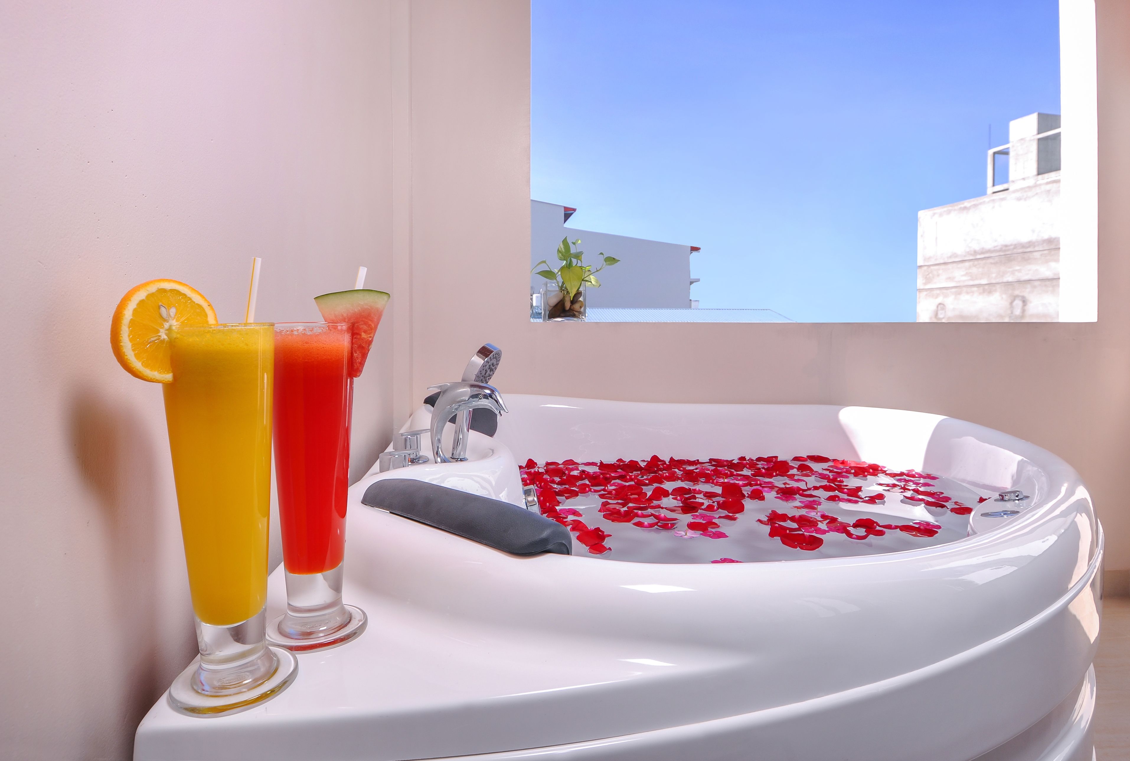 Photo - Triton Beach Hotel & Spa