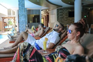 Indoor pool - Triton Beach Hotel & Spa (Maafushi)