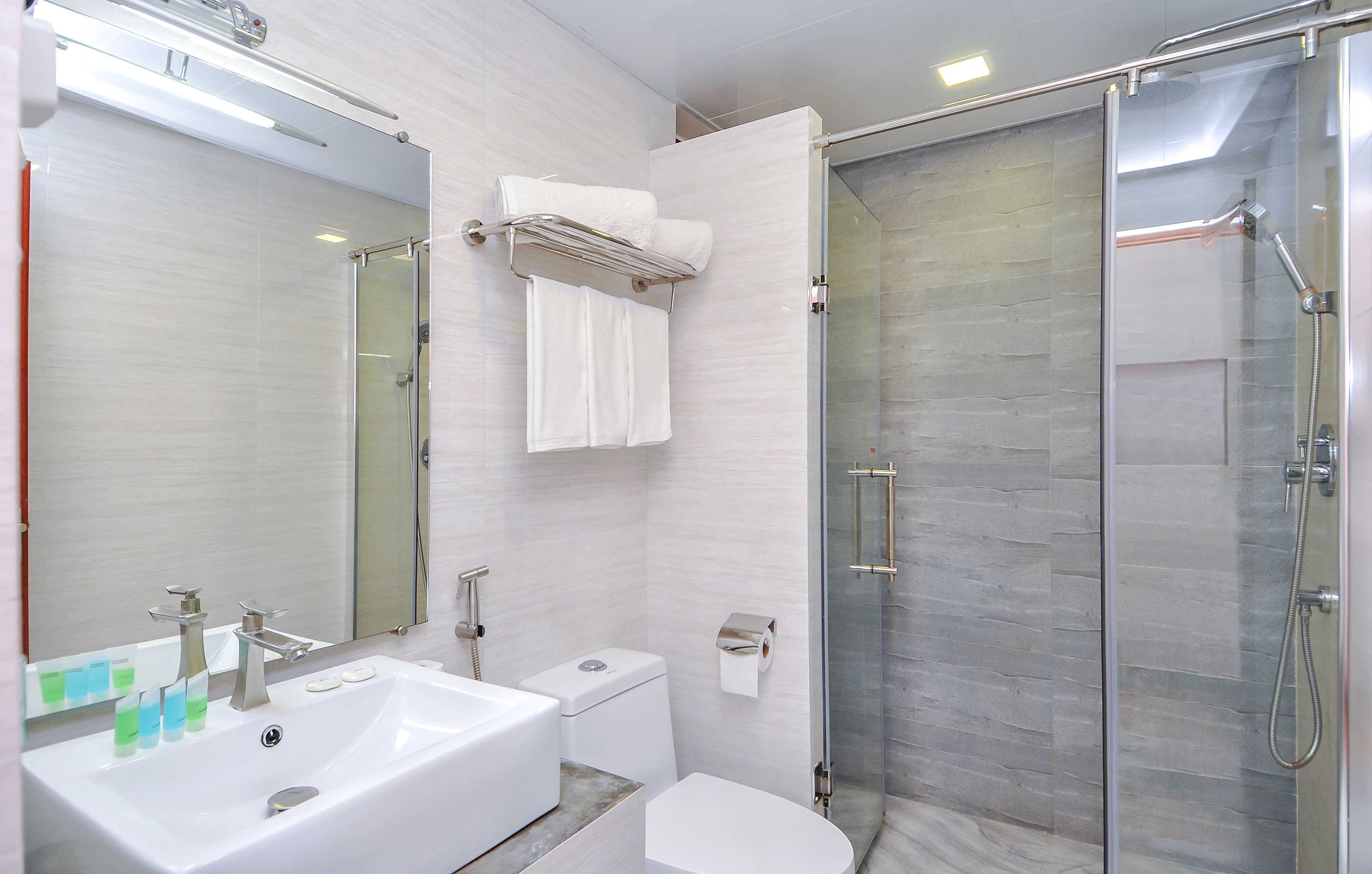 Photo - Triton Beach Hotel & Spa
