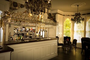 Bar (on property) - Brockley Hall Hotel (Saltburn-by-the-Sea)