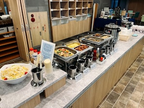 Petit déjeuner buffet compris tous les jours