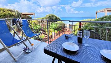 Panoramic Apartment, 2 Bedrooms, Balcony, Sea View | Terrace/patio
