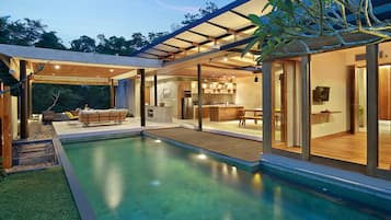 2 Bedrooms Suite Pool Villa | Terrace/patio