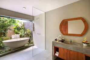 Badewanne und Dusche (separat), Komfortbadewanne