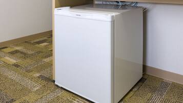 ๊ฐ์ค ๋ด ํธ์ ์์ค/์๋น์ค