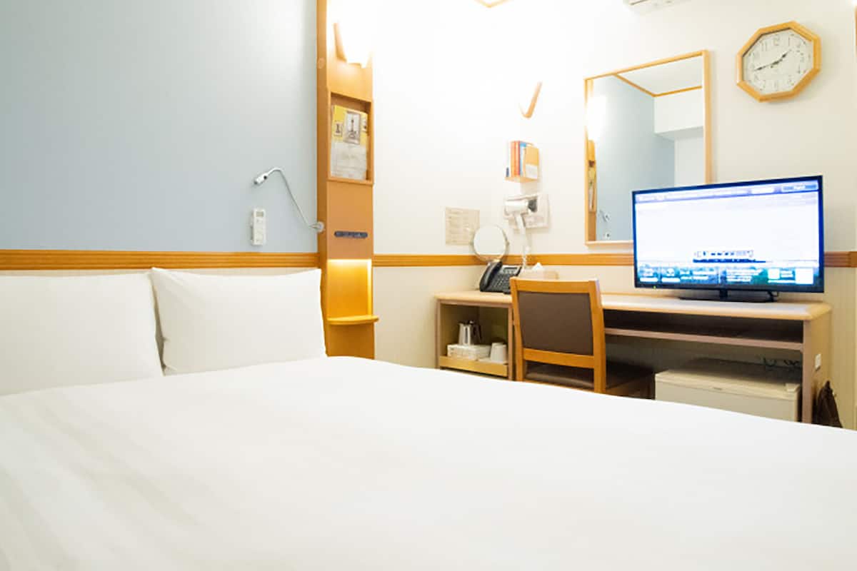 Skrivebord for bærbar PC, wi-fi (inkludert) og sengetøy