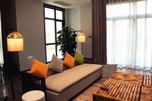 TV - Anji Spring Alpha Resort (Huzhou)