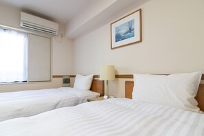 Free WiFi, bed sheets - Toyoko Inn Hokkaido Sapporo Susukino Minami (Sapporo)