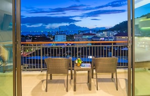 Deluxe Room, Ocean View | City view