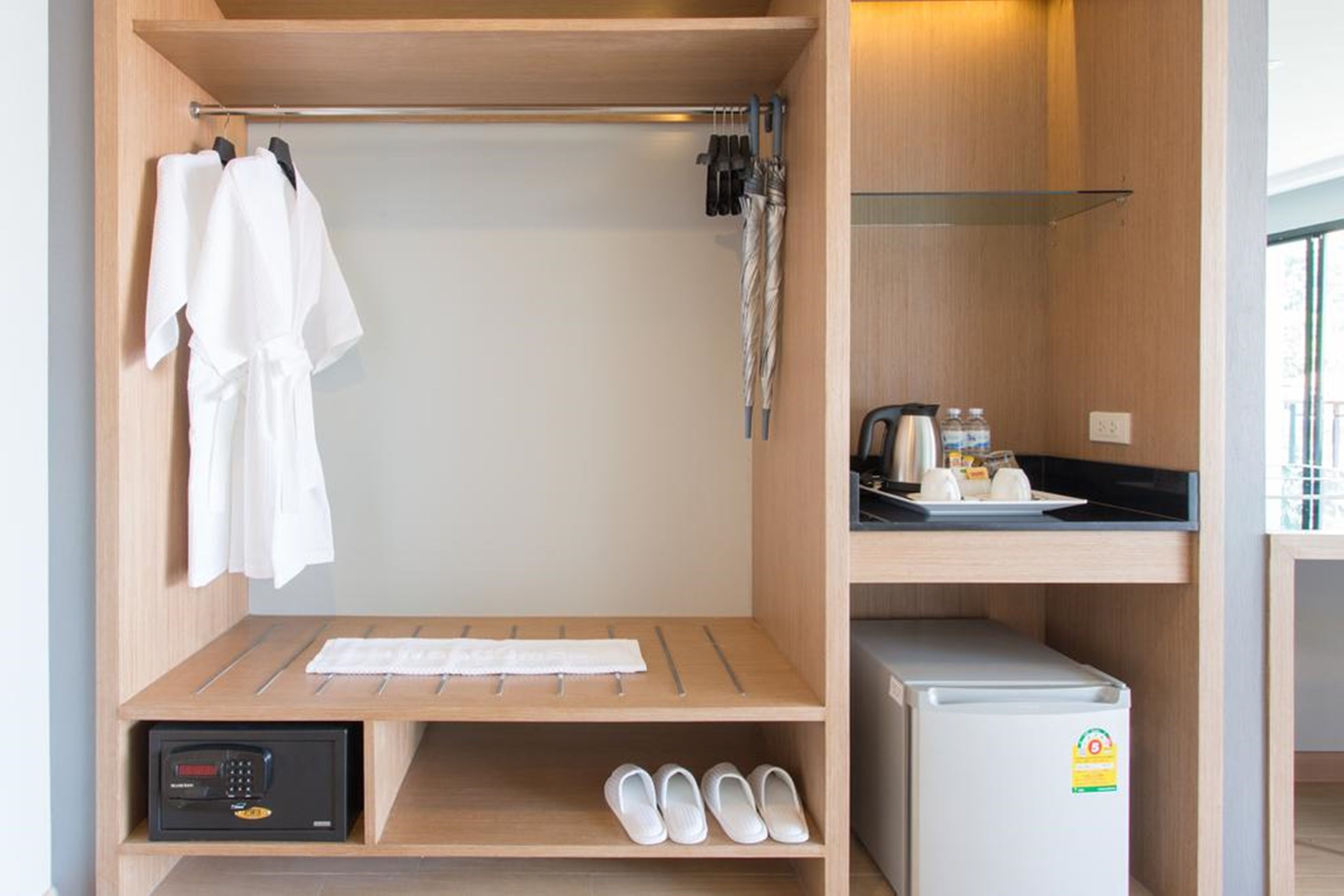 twin room, non smoking, city view | 3 bedrooms, in-room safe, desk, blackout curtains