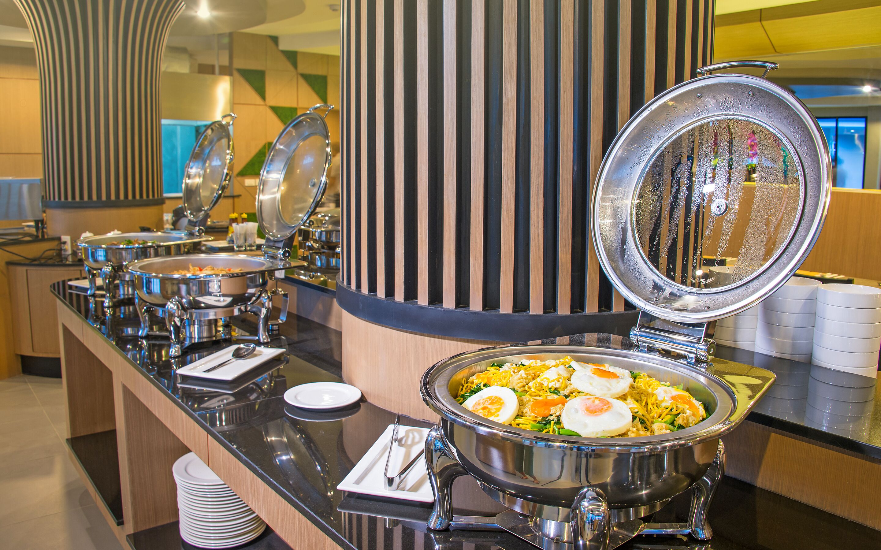 breakfast, lunch, dinner served; international cuisine, pool views