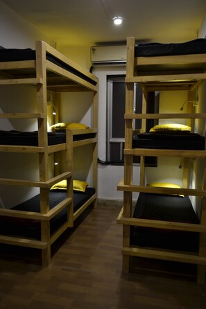 Dortoir Partagé Deluxe, 1 chambre | Coffres-forts dans les chambres, chambres insonorisées, Wi-Fi gratuit
