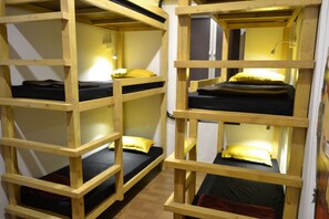 Dortoir Partagé Deluxe, 1 chambre | Coffres-forts dans les chambres, chambres insonorisées, Wi-Fi gratuit