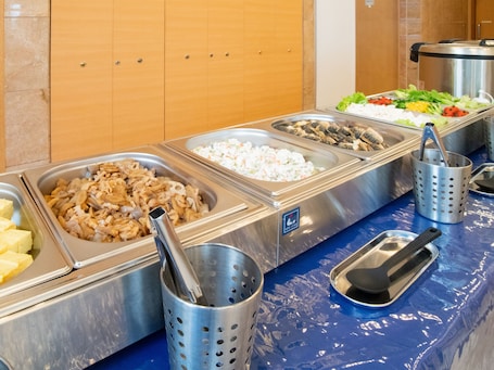 Desayuno buffet incluido todos los días