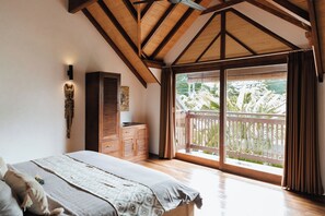 Villa Deluxe, 1 très grand lit et 1 canapé-lit | Literie de qualité supérieure, surmatelas, minibar