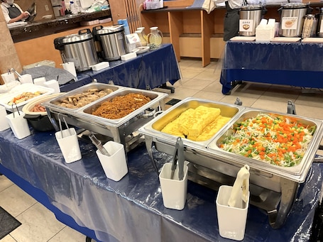 Desayuno buffet incluido todos los días