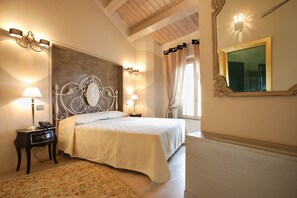 普通套房 | 迷你吧、客房內保險箱、書桌、隔音