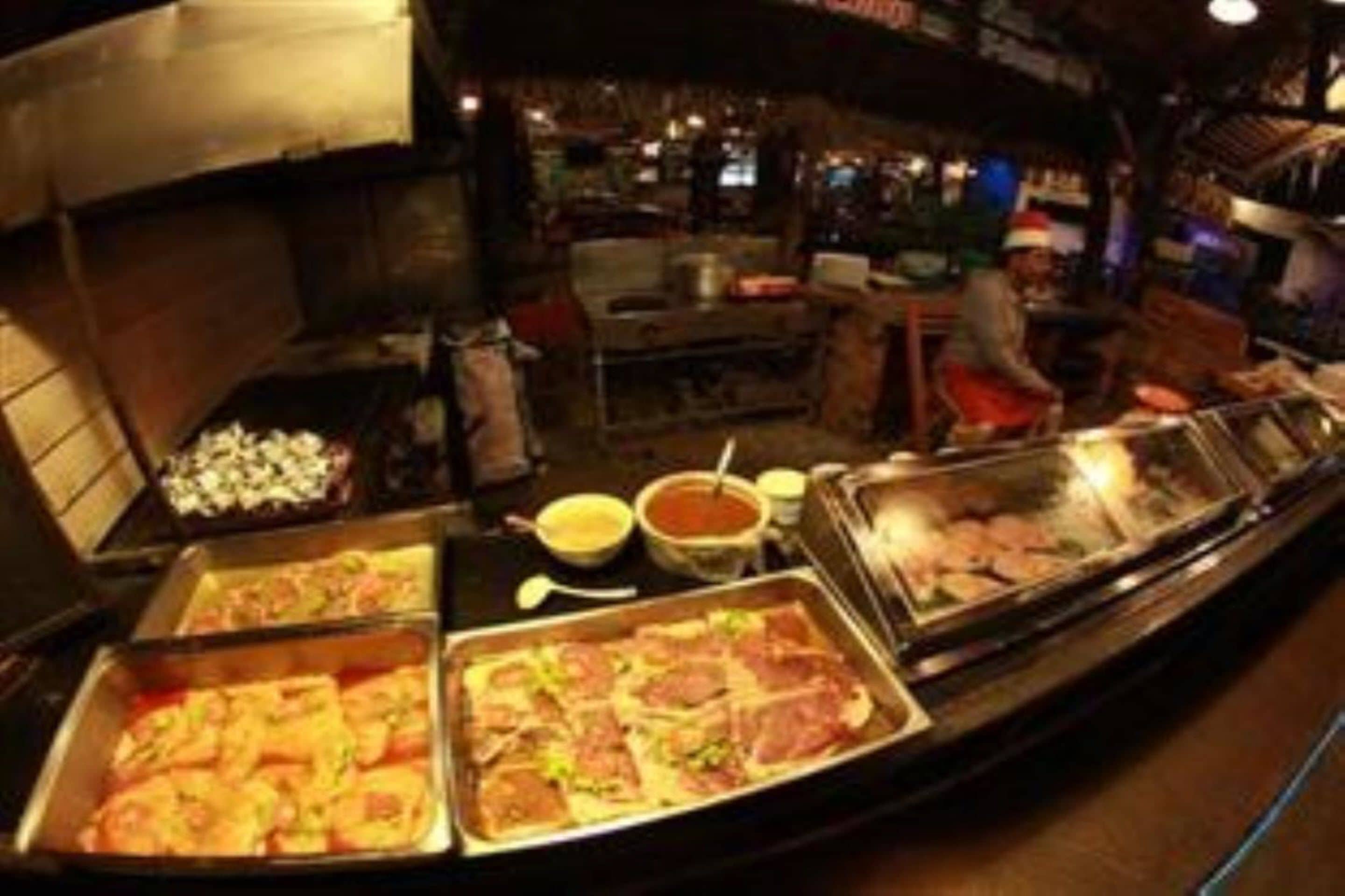 아침 식사, 점심 식사, 저녁 식사 제공, 세계 요리