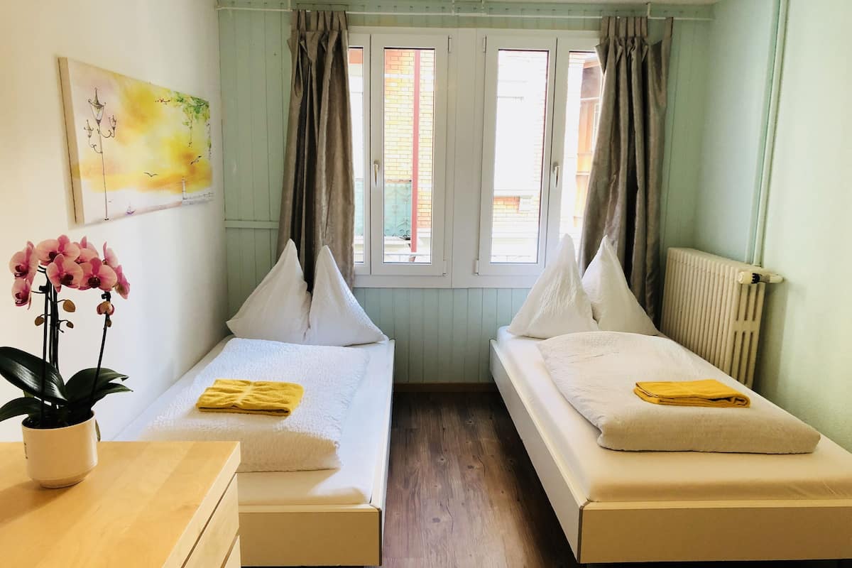 Basic-Vierbettzimmer