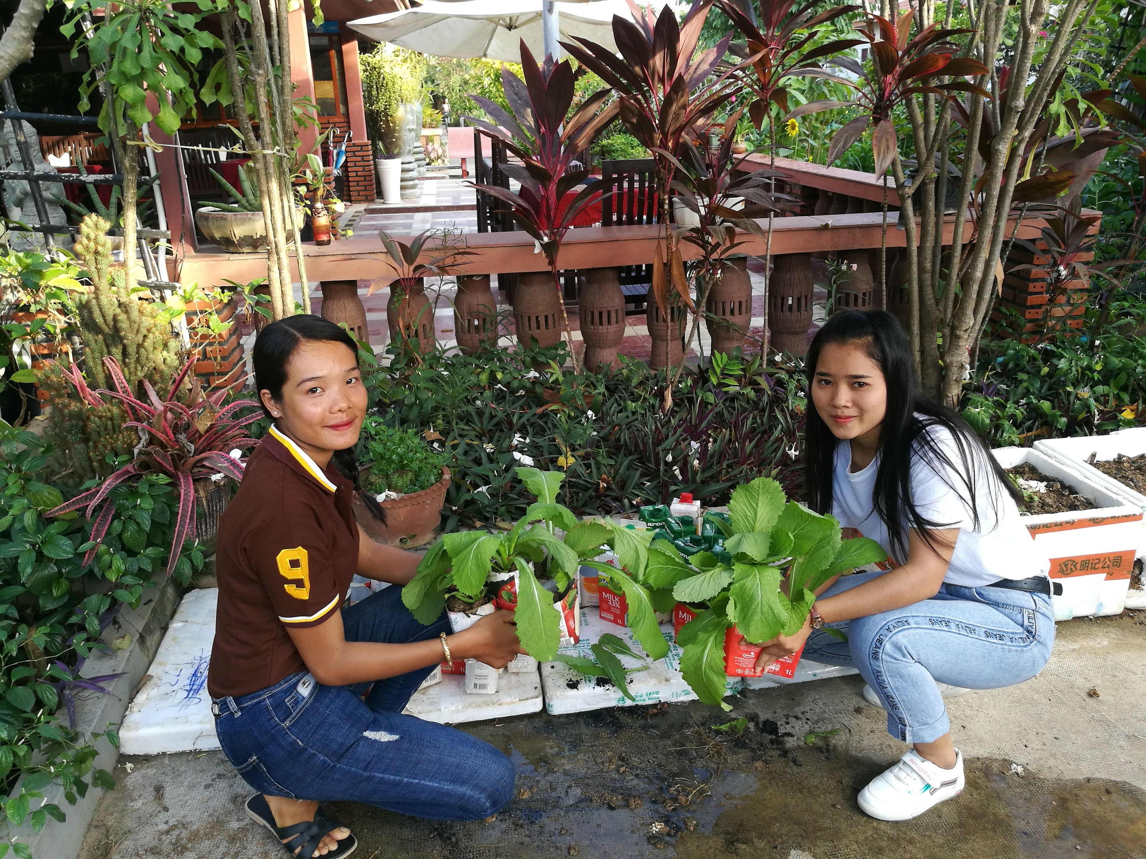 breakfast, lunch, dinner served; local and international cuisine