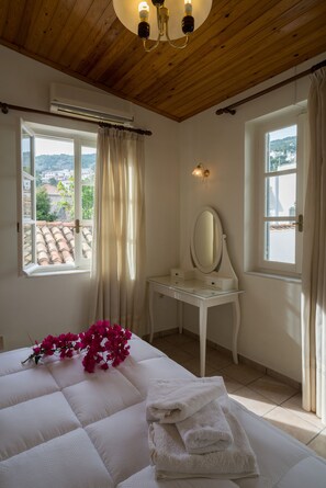 Double or Twin Room | Living area | Flat-screen TV