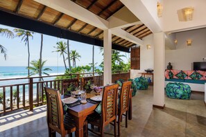 Family dining - Chillax Villas (Matara)
