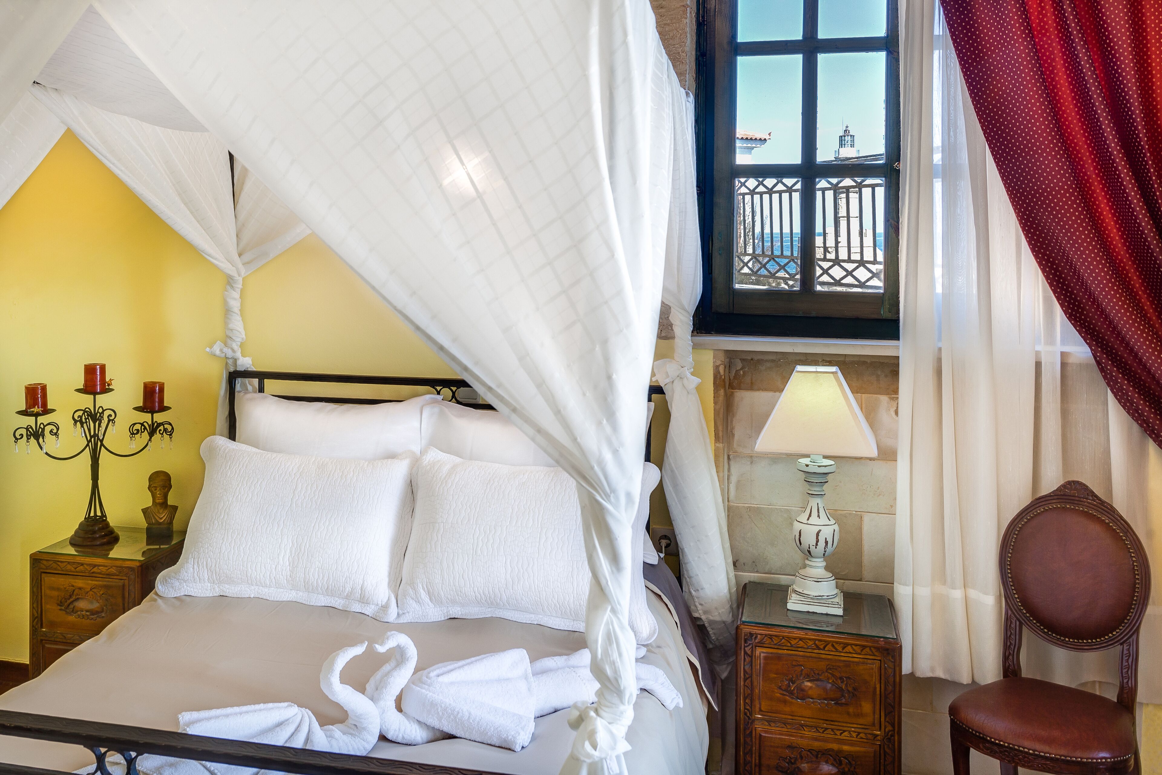 premium bedding, in-room safe, individually decorated