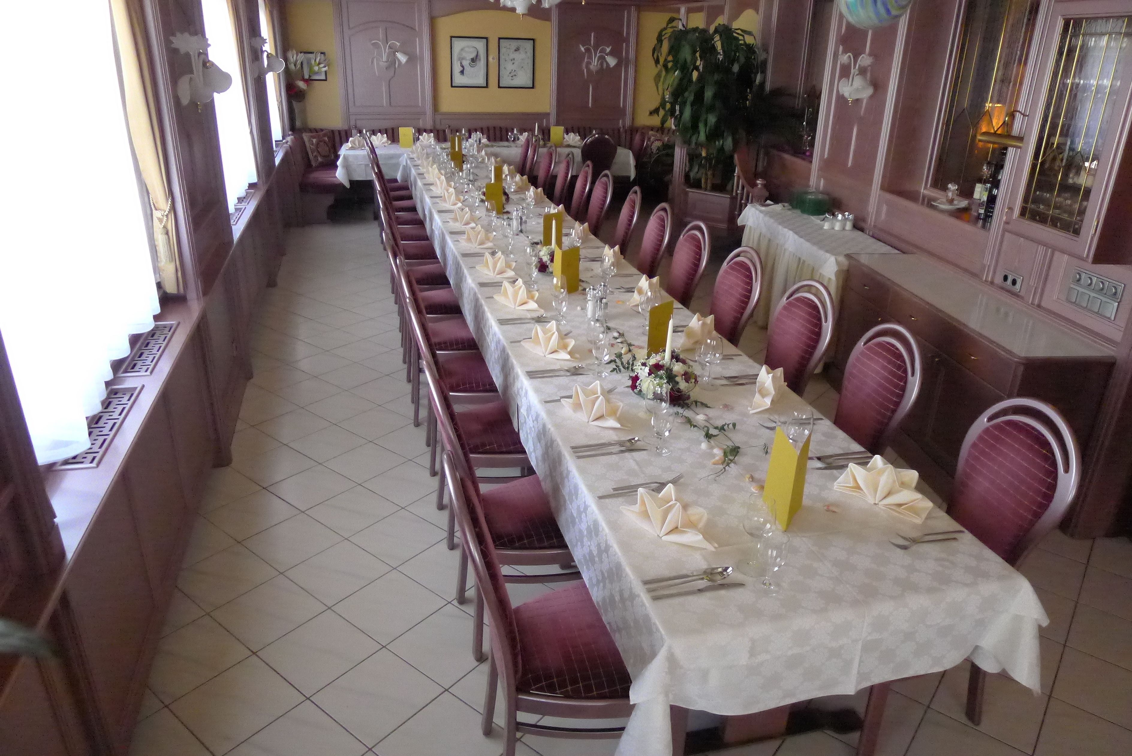 lunch and dinner served, regional cuisine