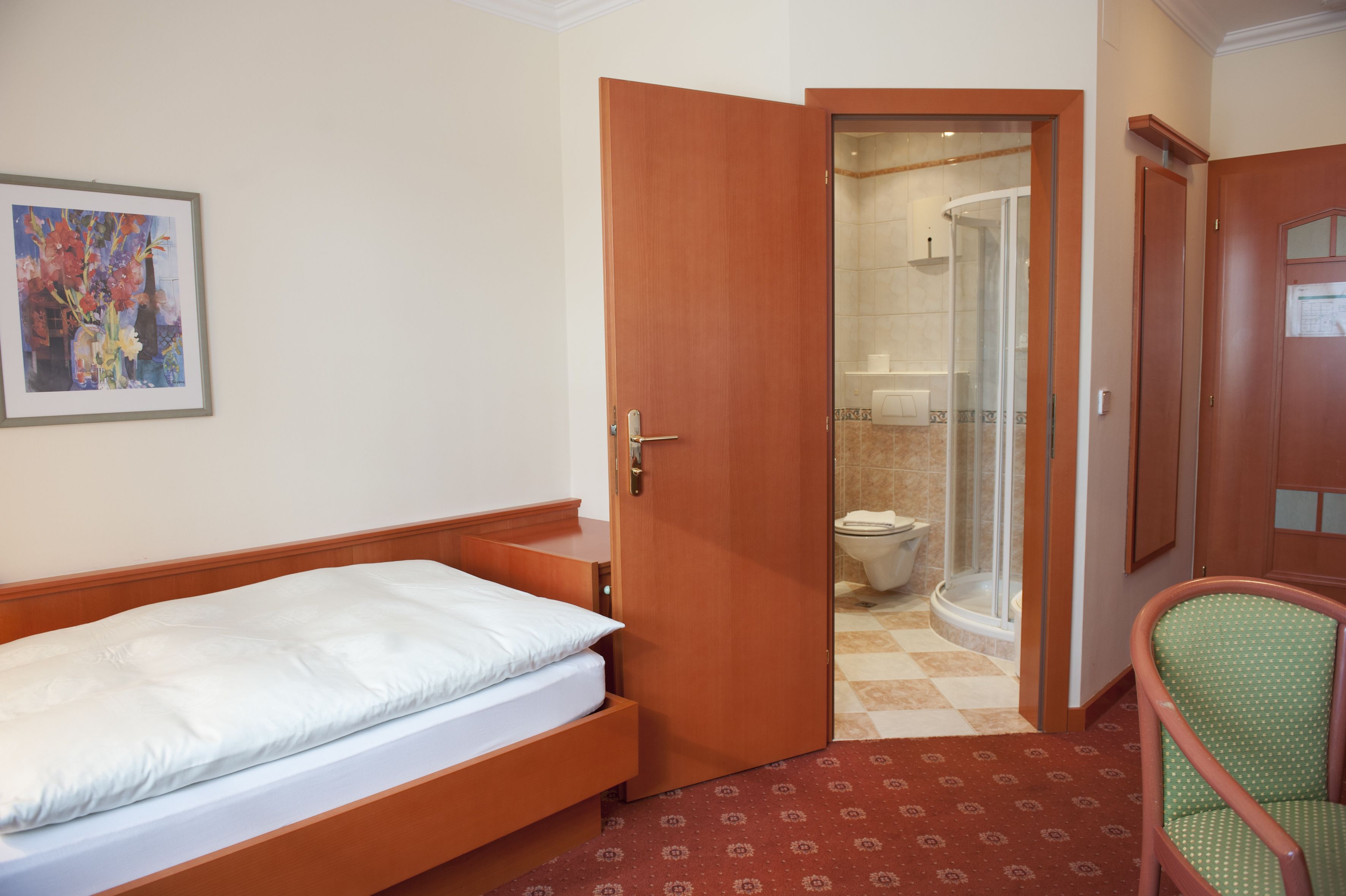 single room | in-room safe, desk, blackout curtains, free wifi