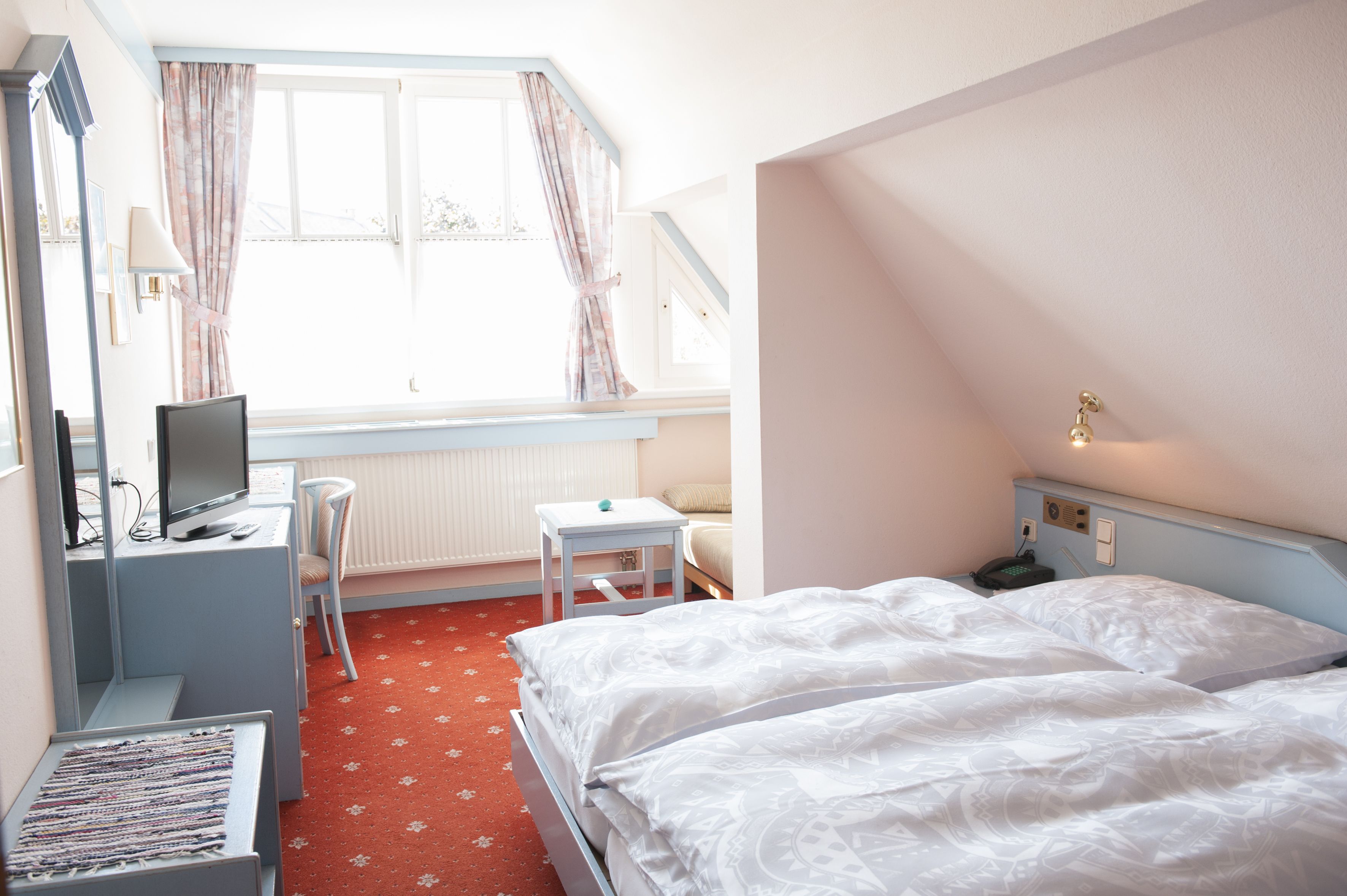 triple room | in-room safe, desk, blackout curtains, free wifi