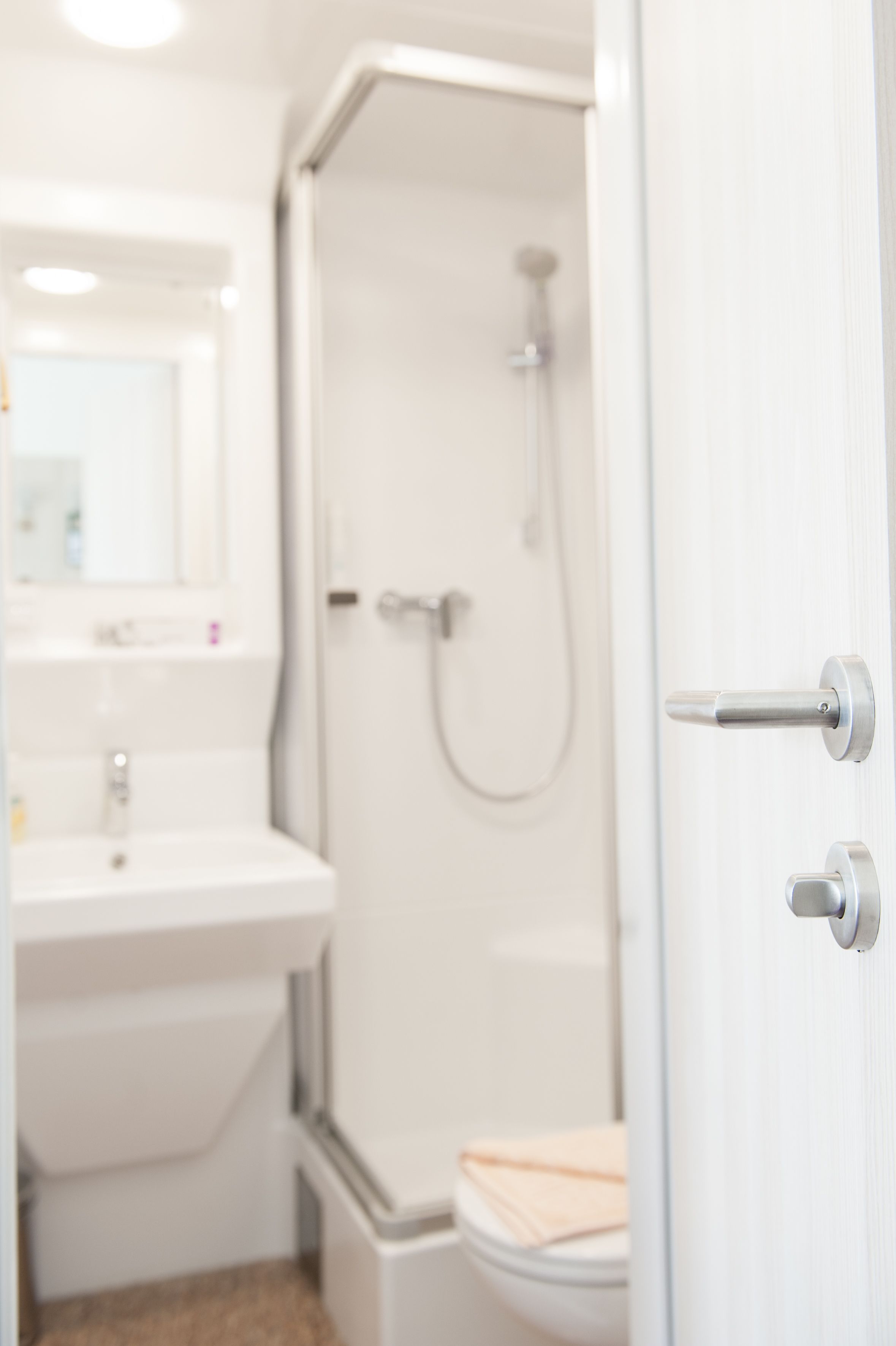 single room | bathroom | shower, free toiletries, hair dryer, towels