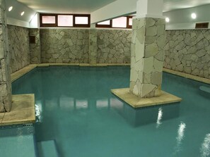 Indoor pool, a heated pool - Hotel Algeciras (Pinamar)