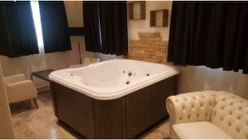 室內 Spa 池