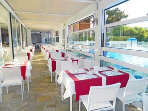 Breakfast and dinner served, local cuisine - Hotel Buratti (Cervia)