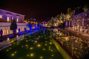 2 outdoor pools, pool umbrellas, pool loungers