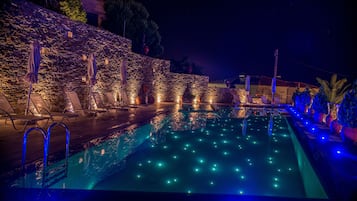 2 outdoor pools, pool umbrellas, pool loungers